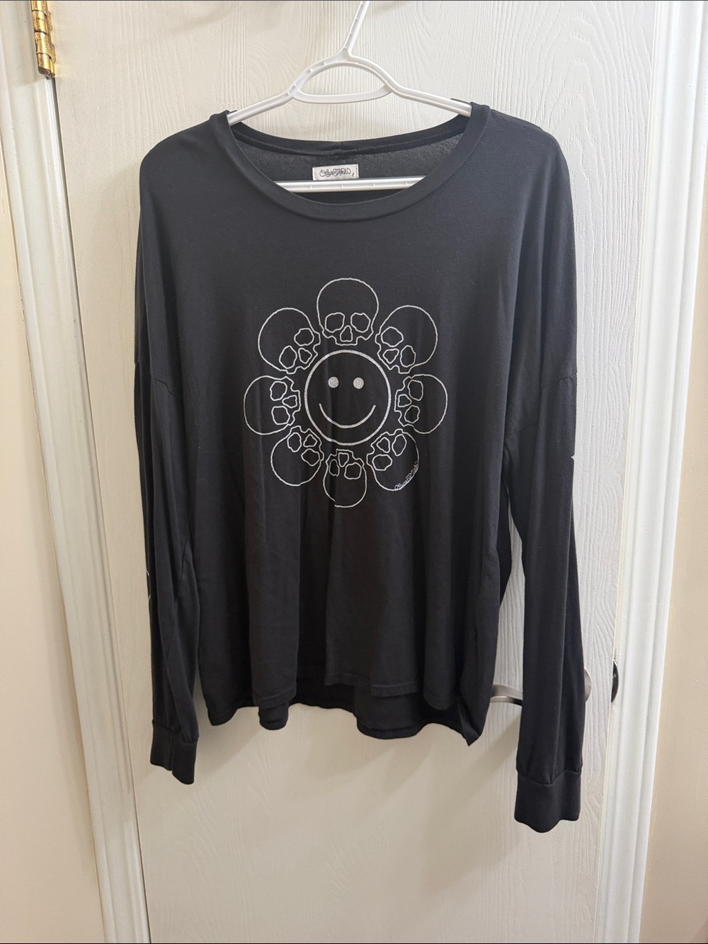 Lauren Moshi Black Long-Sleeve Skull Flower Graphic Tee